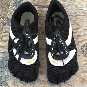 Vibram five fingered shoes